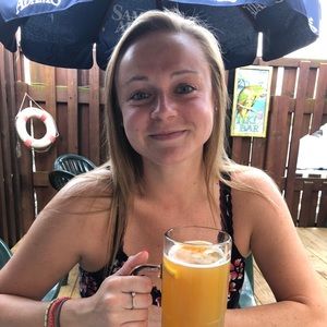 Meet your Posher, Abigail